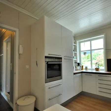White * Bergen